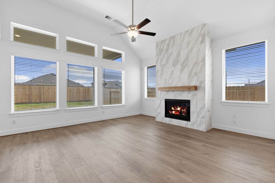 Spacious, unfurnished interior of a new home in Parkside on the River, Georgetown (Image 26).