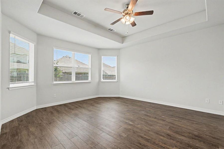 Spacious, unfurnished interior of a new home in , Fort Worth (Image 25).