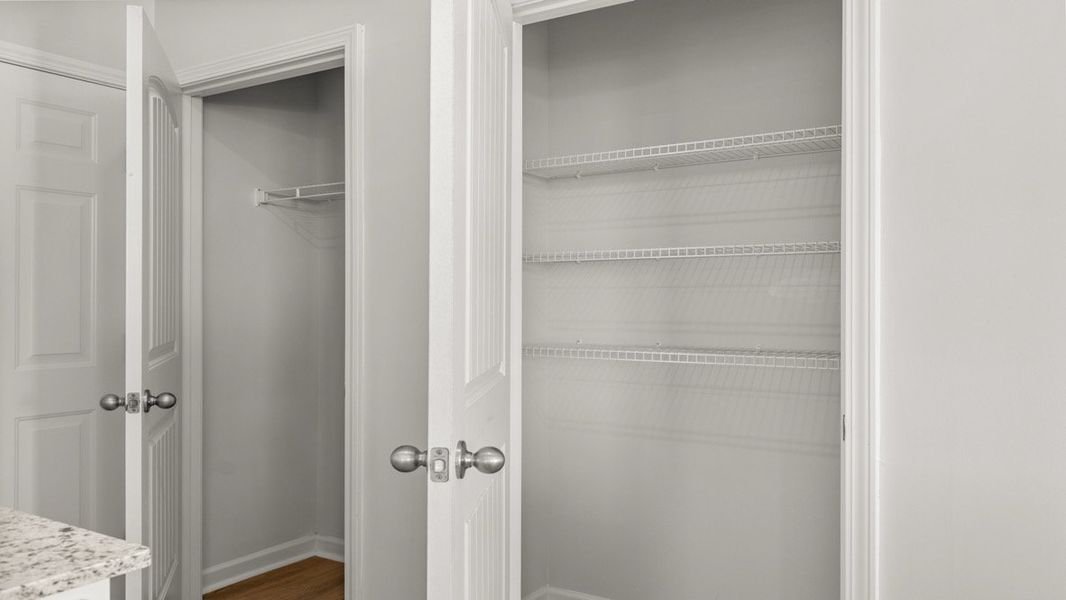 Representative interior finishes for a home built from the Aisle by D.R. Horton in Aurora Creek, Dallas (Image 13).