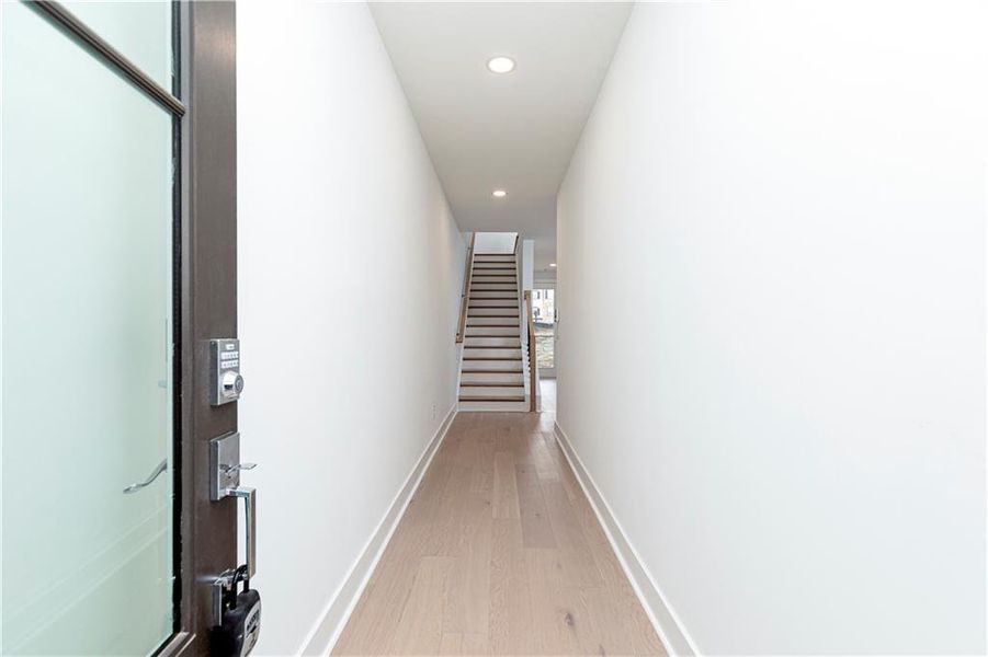 Spacious, unfurnished interior of a new home in , Brookhaven (Image 14).