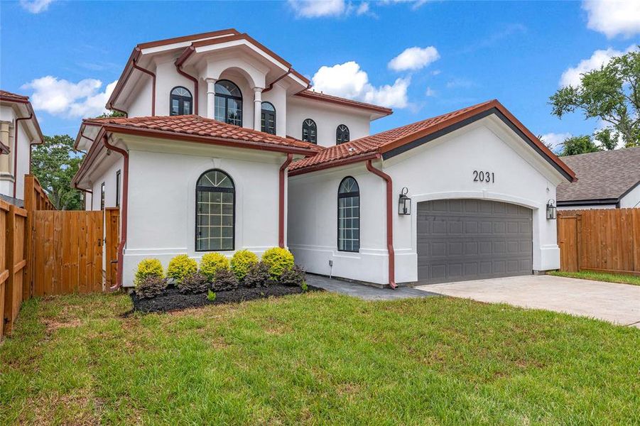 Welcome to this gorgeous Mediterranean home in Spring Branch Estates! Welcome to this gorgeous Mediterranean home in Spring Branch Estates!