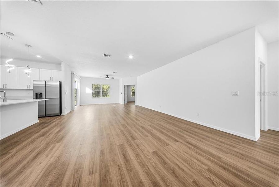 Spacious, unfurnished interior of a new home in , North Port (Image 18).