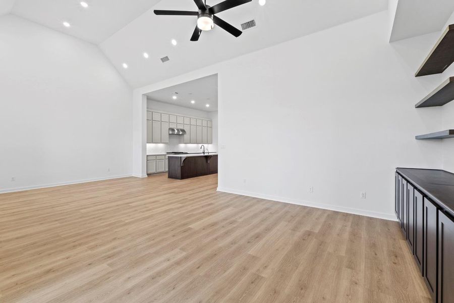 Image 17 of a home in Broken Oak. Image 17 of a home in Broken Oak.