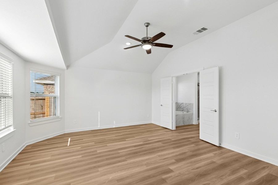 Spacious, unfurnished interior of a new home in Pinewood at Grand Texas, New Caney (Image 15). Spacious, unfurnished interior of a new home in Pinewood at Grand Texas, New Caney (Image 15).