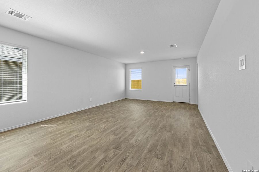Spacious, unfurnished interior of a new home in Hickory Ridge, Elmendorf (Image 17).