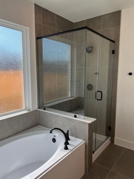 Furnished interior view inside a new home in Wood Leaf Reserve, Tomball (Image 7). Furnished interior view inside a new home in Wood Leaf Reserve, Tomball (Image 7).