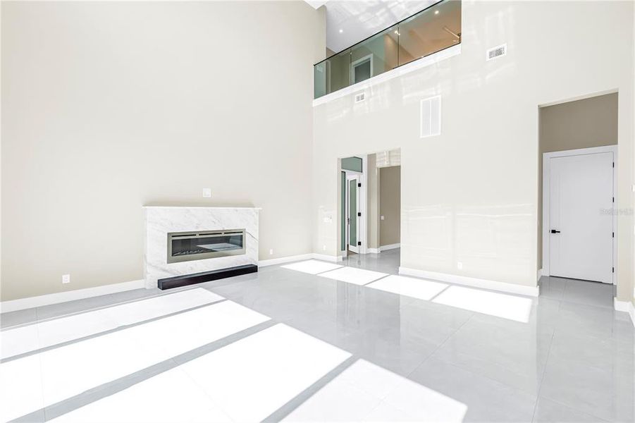 Spacious, unfurnished interior of a new home in , St. Petersburg (Image 55). Spacious, unfurnished interior of a new home in , St. Petersburg (Image 55).