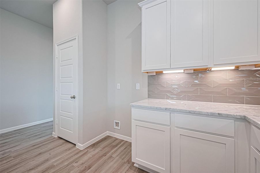 Spacious, unfurnished interior of a new home in Rollingbrook Estates, Baytown (Image 22). Spacious, unfurnished interior of a new home in Rollingbrook Estates, Baytown (Image 22).