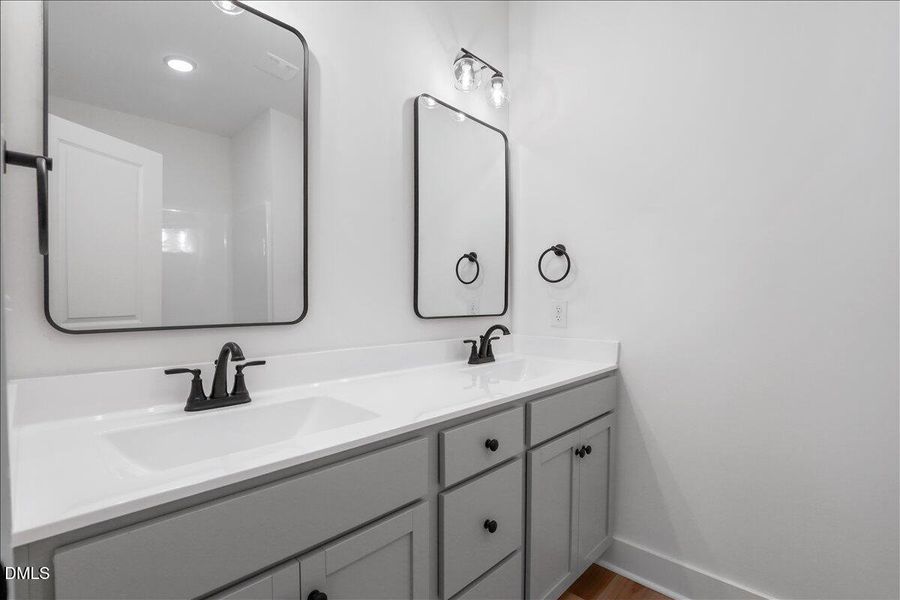 23-204 W Wilson St-23