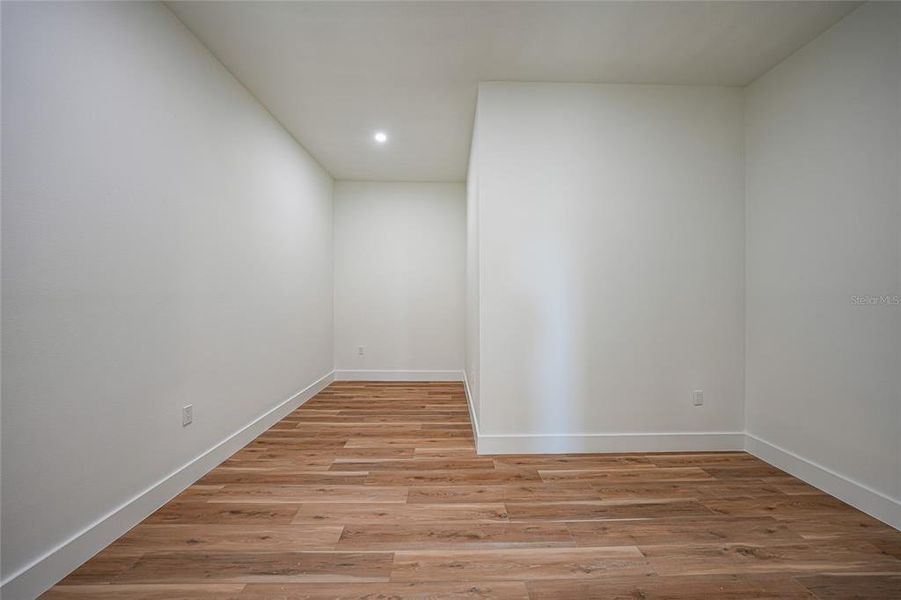 Spacious, unfurnished interior of a new home in , Punta Gorda (Image 40).