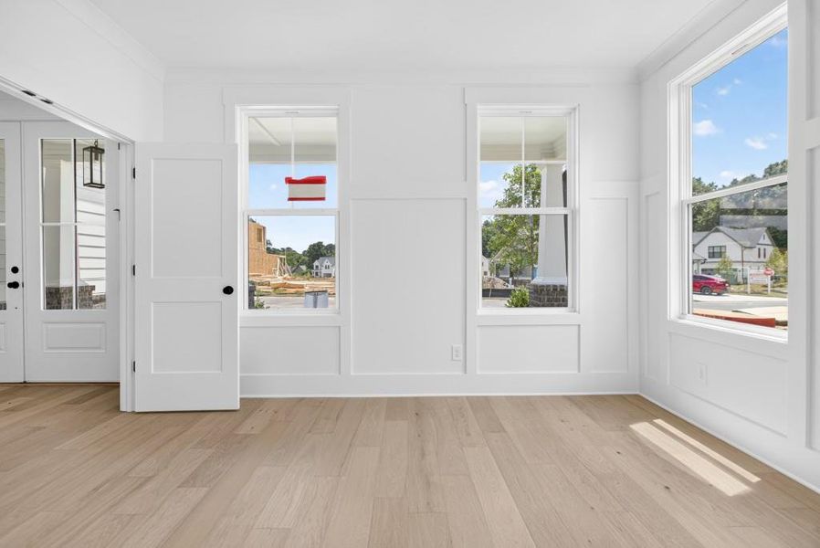 Spacious, unfurnished interior of a new home in Livingstone Park, Kennesaw (Image 22).