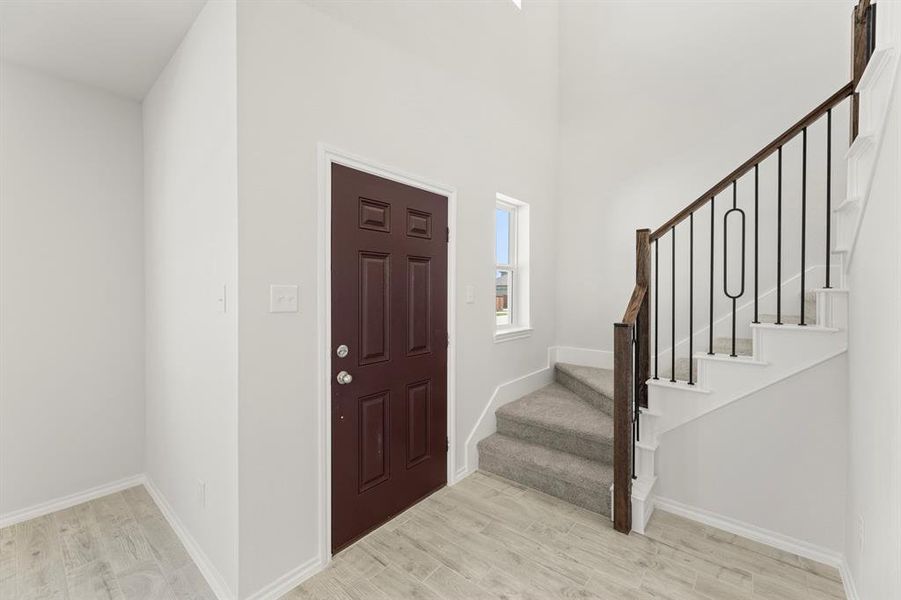 03. 3709 Jade - Entry