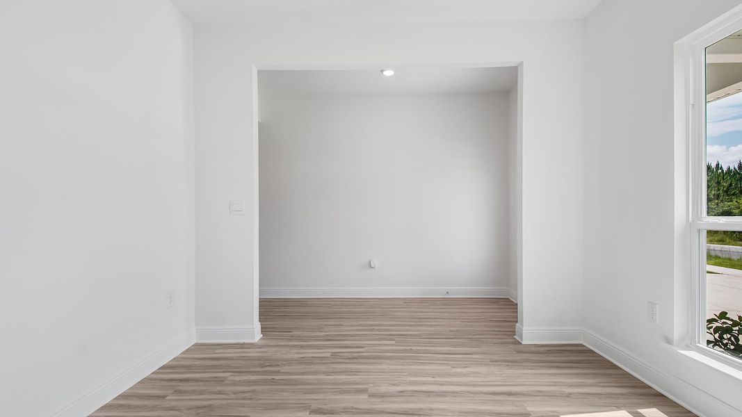 Spacious, unfurnished interior of a new home in Bayside at Ward Creek, Panama City Beach (Image 22).