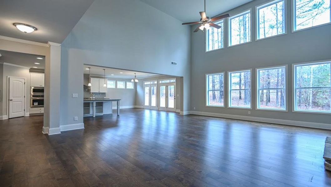 Spacious, unfurnished interior of a new home in Thalley Creek Estates, Cumming (Image 19).