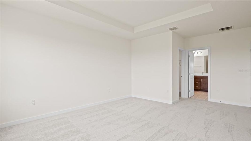 Spacious, unfurnished interior of a new home in Hamilton Bluff, Lake Hamilton (Image 17). Spacious, unfurnished interior of a new home in Hamilton Bluff, Lake Hamilton (Image 17).