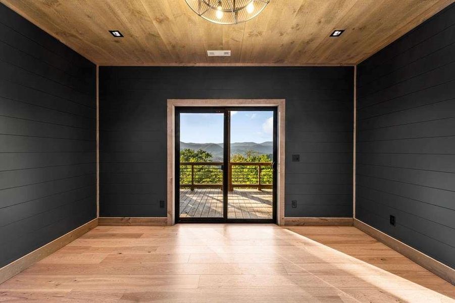Spacious, unfurnished interior of a new home in , Blue Ridge (Image 25).