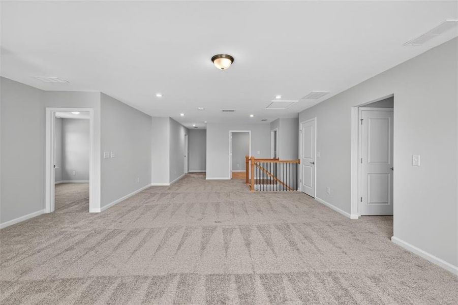 Spacious, unfurnished interior of a new home in Hamilton Place, Cartersville (Image 13).