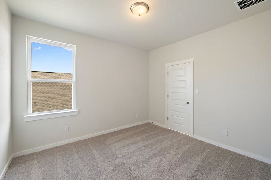 Spacious, unfurnished interior of a new home in Park Collection at Lariat, Liberty Hill (Image 25).