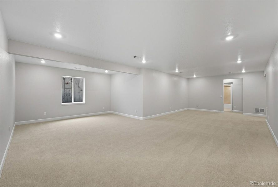 16655 W 93rd Place ~ Ready Now!