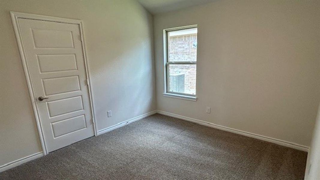 Spacious, unfurnished interior of a new home in Liberty Crossing, Royse City (Image 8).