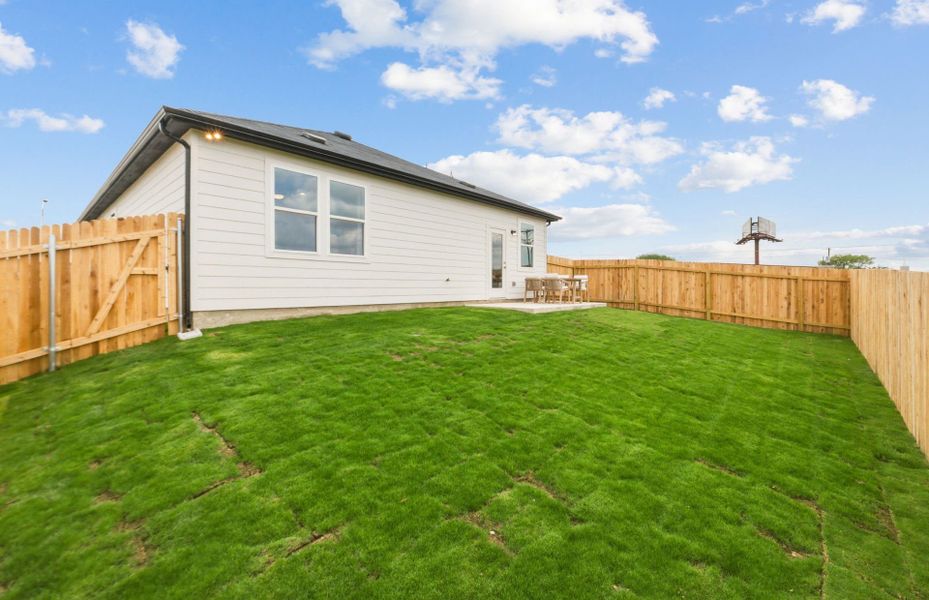 Representative exterior details of a home built from the Hewitt by Centex in Vantage, San Marcos (Image 32).