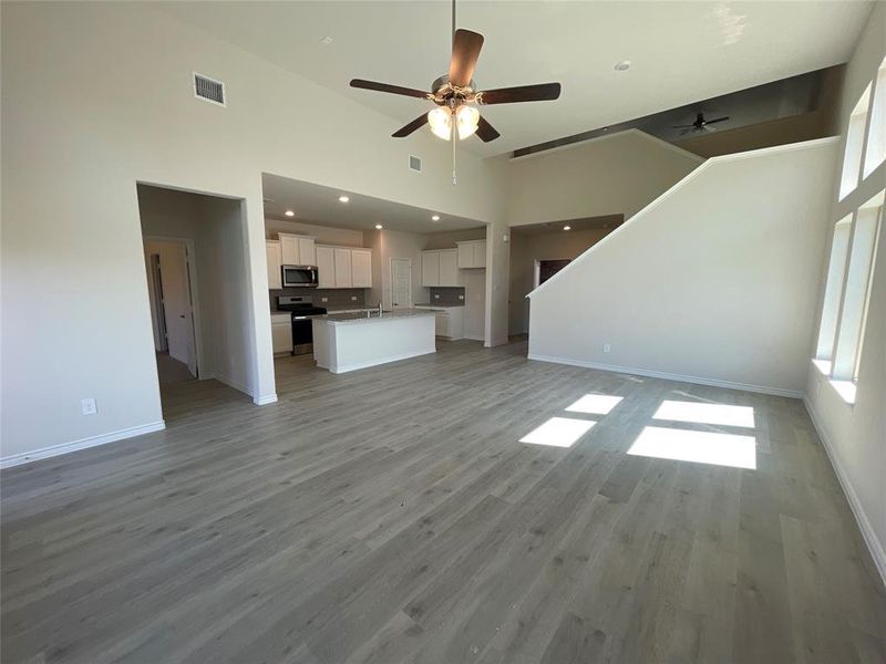 Spacious, unfurnished interior of a new home in Elevon, Lavon (Image 15). Spacious, unfurnished interior of a new home in Elevon, Lavon (Image 15).