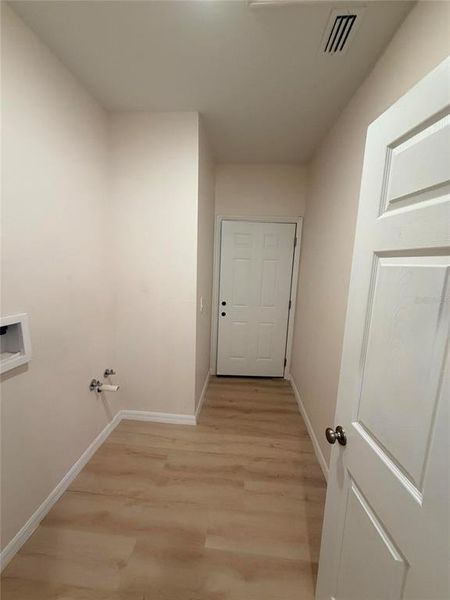 Spacious, unfurnished interior of a new home in , Port Charlotte (Image 31).