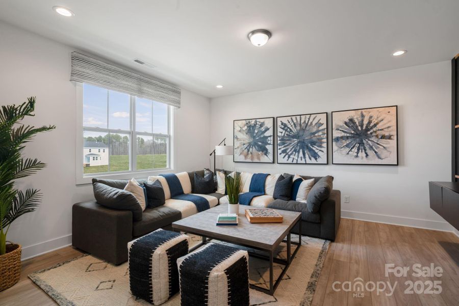 Digital Image Similar