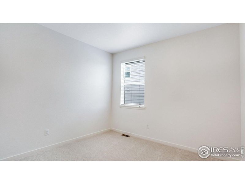 Spacious, unfurnished interior of a new home in Hansen Farm, Fort Collins (Image 23).