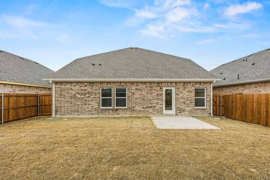 Exterior details and patio area of a home in Summerwood Estates, Red Oak (Image 3).