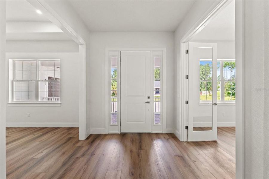 Spacious, unfurnished interior of a new home in Southern Hills Plantation, Brooksville (Image 46).