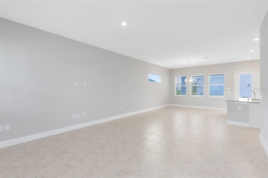 Spacious, unfurnished interior of a new home in Laureate Park, Orlando (Image 24). Spacious, unfurnished interior of a new home in Laureate Park, Orlando (Image 24).