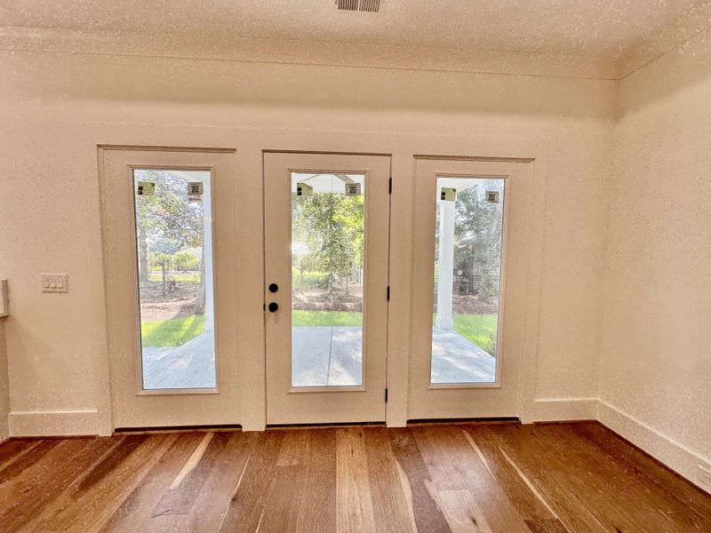 Spacious, unfurnished interior of a new home in , Pawleys Island (Image 28). Spacious, unfurnished interior of a new home in , Pawleys Island (Image 28).