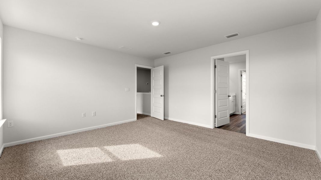 Spacious, unfurnished interior of a new home in Hodges Bayou Plantation, Panama City (Image 23). Spacious, unfurnished interior of a new home in Hodges Bayou Plantation, Panama City (Image 23).