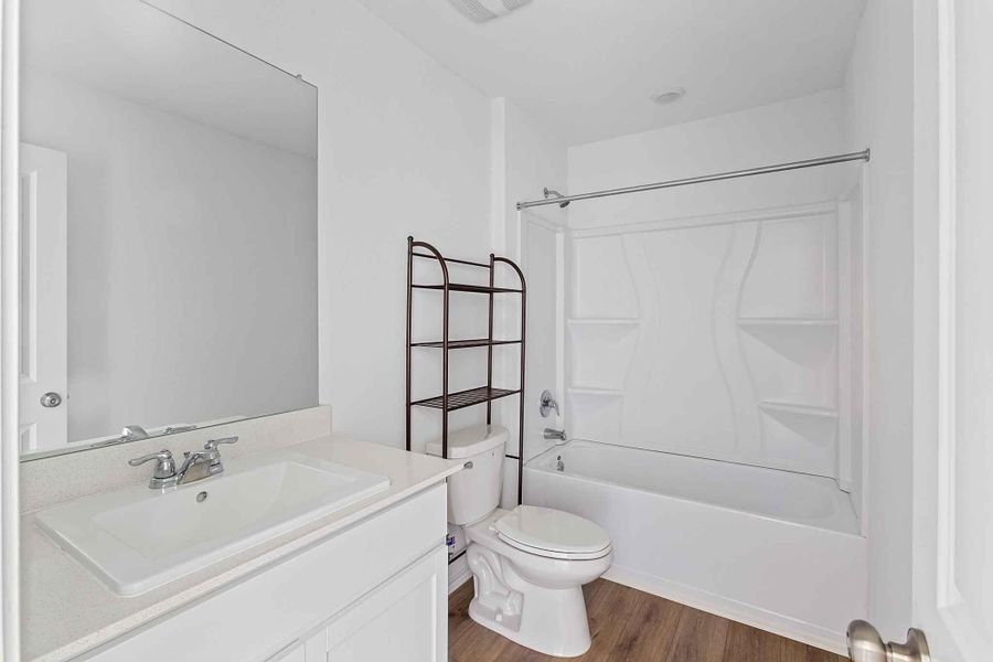 Furnished interior view inside a new home in Summerside, Lockhart (Image 7).