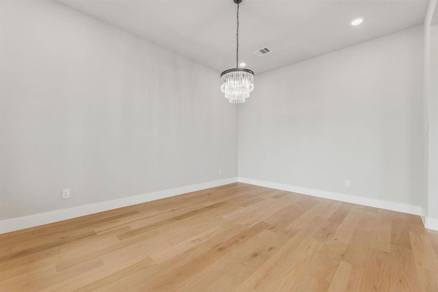 Spacious, unfurnished interior of a new home in Capitol Hill, Anna (Image 33).