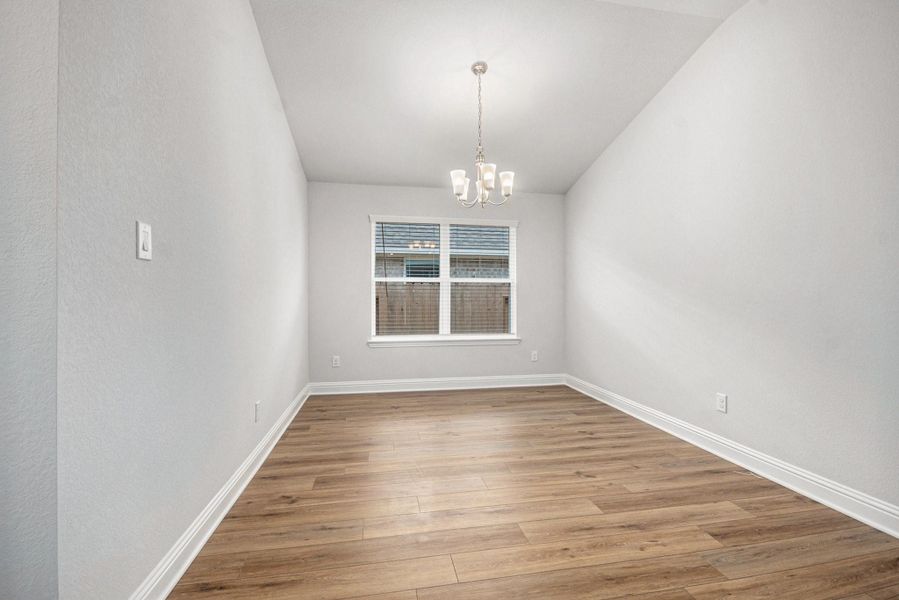 Spacious, unfurnished interior of a new home in Lago Mar, Texas City (Image 9). Spacious, unfurnished interior of a new home in Lago Mar, Texas City (Image 9).