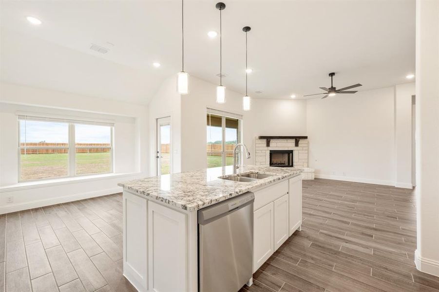 Furnished interior view inside a new home in Glenbrook, Red Oak (Image 15).