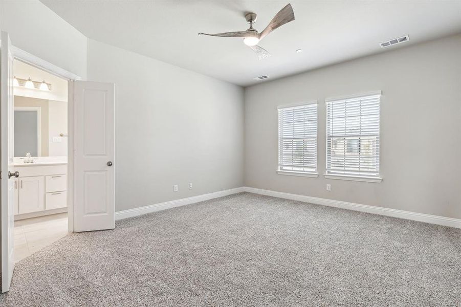 Spacious, unfurnished interior of a new home in Villas of Middleton, Plano (Image 12). Spacious, unfurnished interior of a new home in Villas of Middleton, Plano (Image 12).