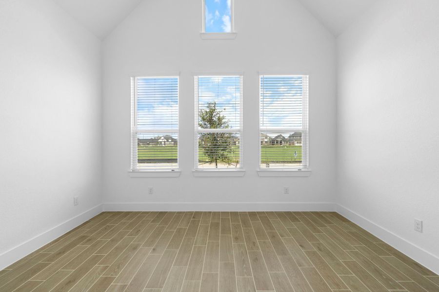 Spacious, unfurnished interior of a new home in Riceland, Mont Belvieu (Image 17).