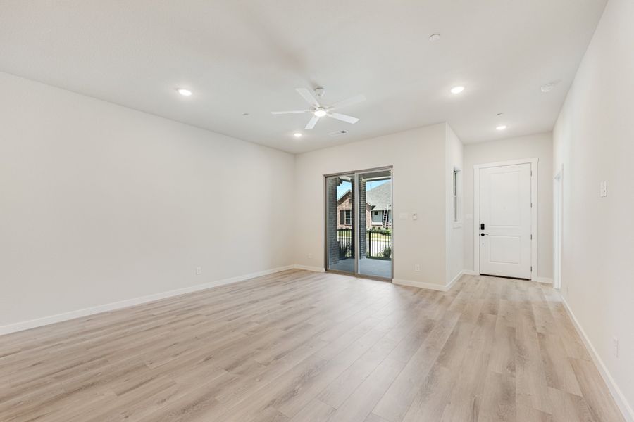 Spacious, unfurnished interior of a new home in Woodbridge Villas, Wylie (Image 23).