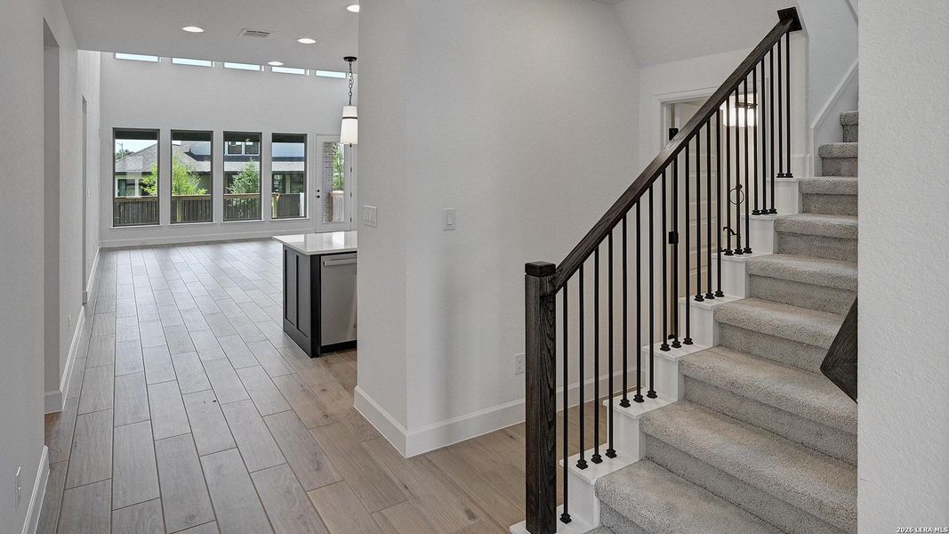 Spacious, unfurnished interior of a new home in Corley Farms, Boerne (Image 25).