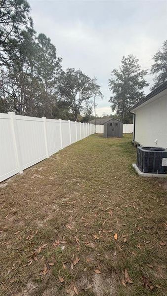 Exterior details and patio area of a home in , Ocala (Image 4).