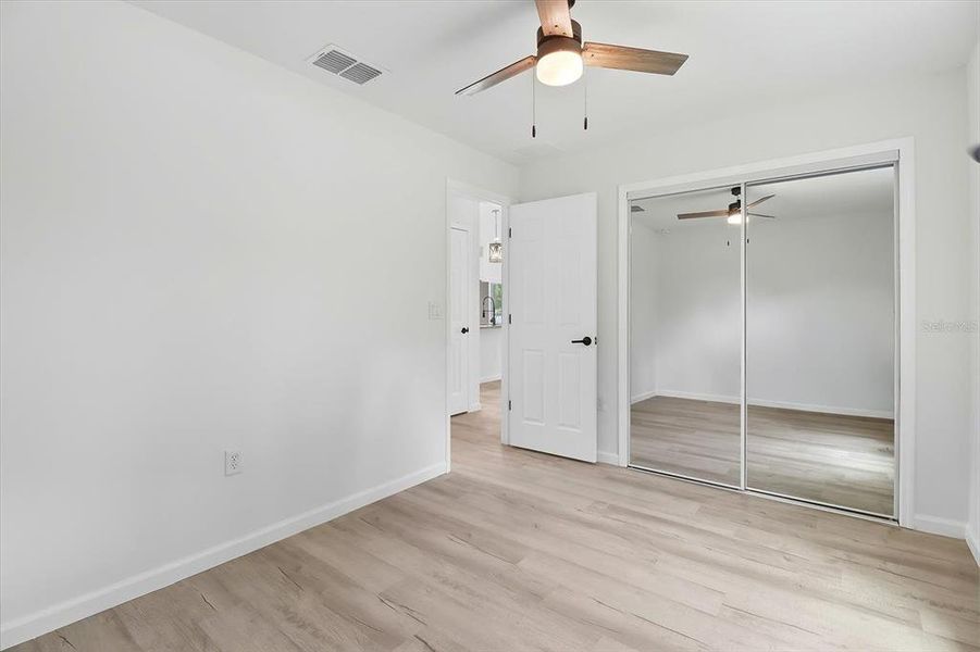Spacious, unfurnished interior of a new home in , Dunnellon (Image 21).