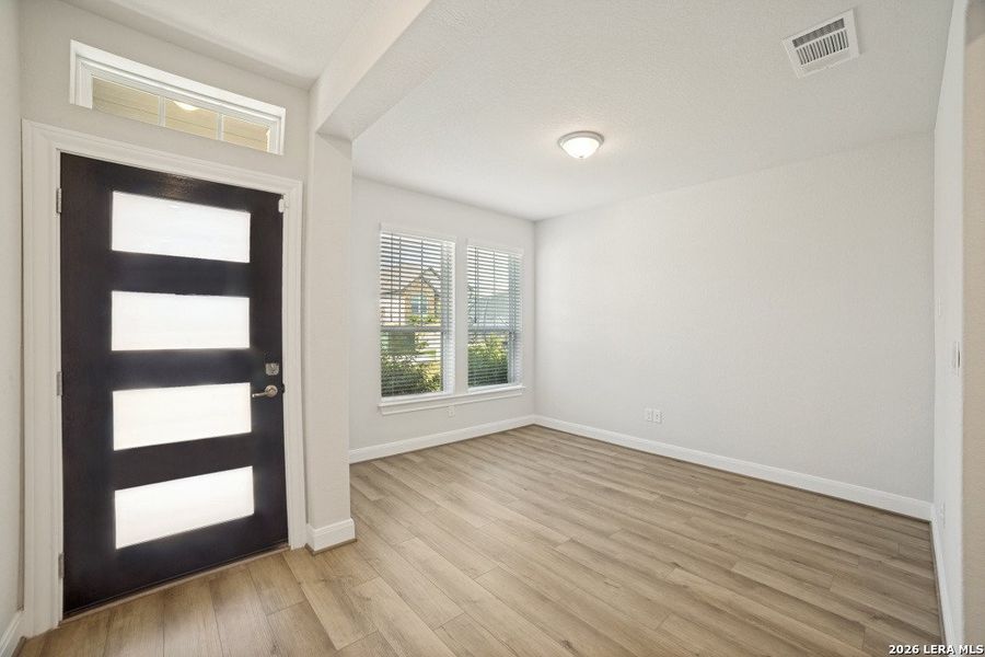 Spacious, unfurnished interior of a new home in Ladera - High Point 45', San Antonio (Image 13). Spacious, unfurnished interior of a new home in Ladera - High Point 45', San Antonio (Image 13).