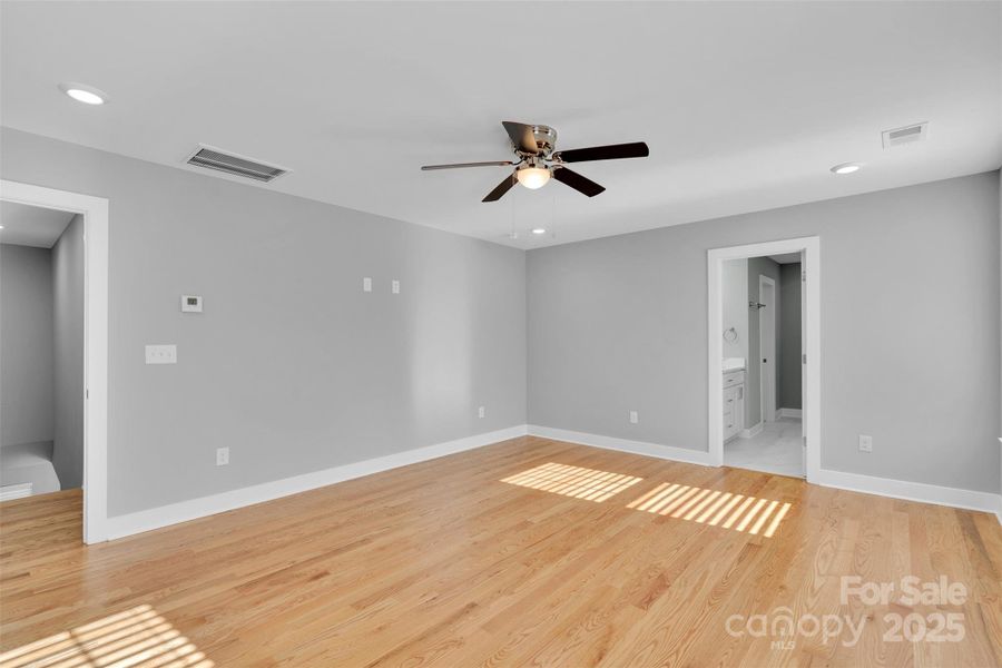 Spacious, unfurnished interior of a new home in , Charlotte (Image 28).