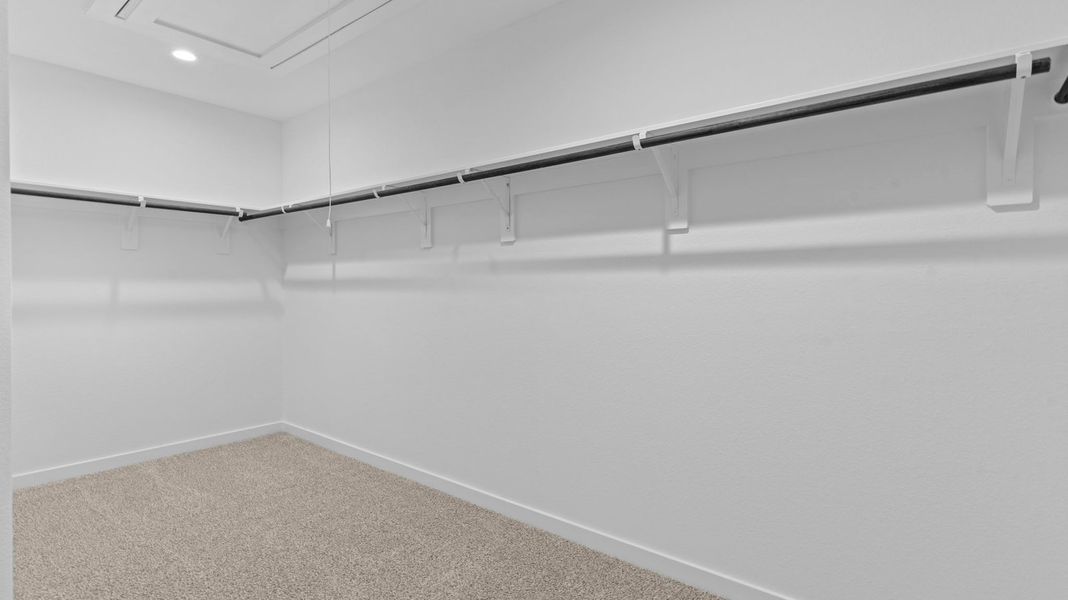 Spacious, unfurnished interior of a new home in Watermark, Alvin (Image 13).