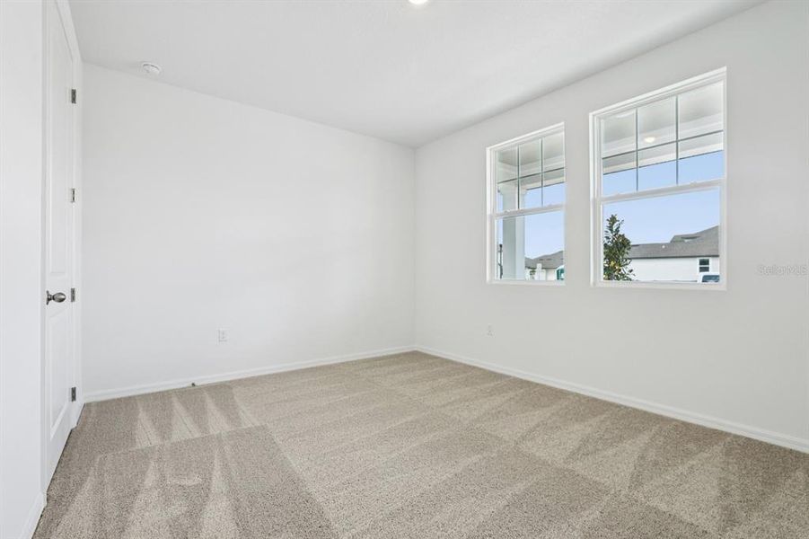 Spacious, unfurnished interior of a new home in Trailside, Mount Dora (Image 10).