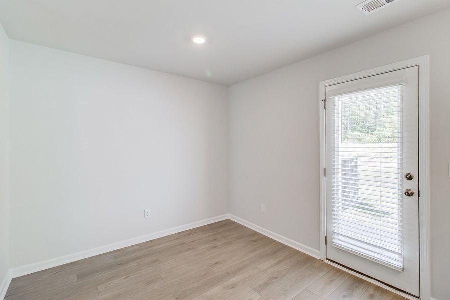 Spacious, unfurnished interior of a new home in Haynes Park, Columbia (Image 18).