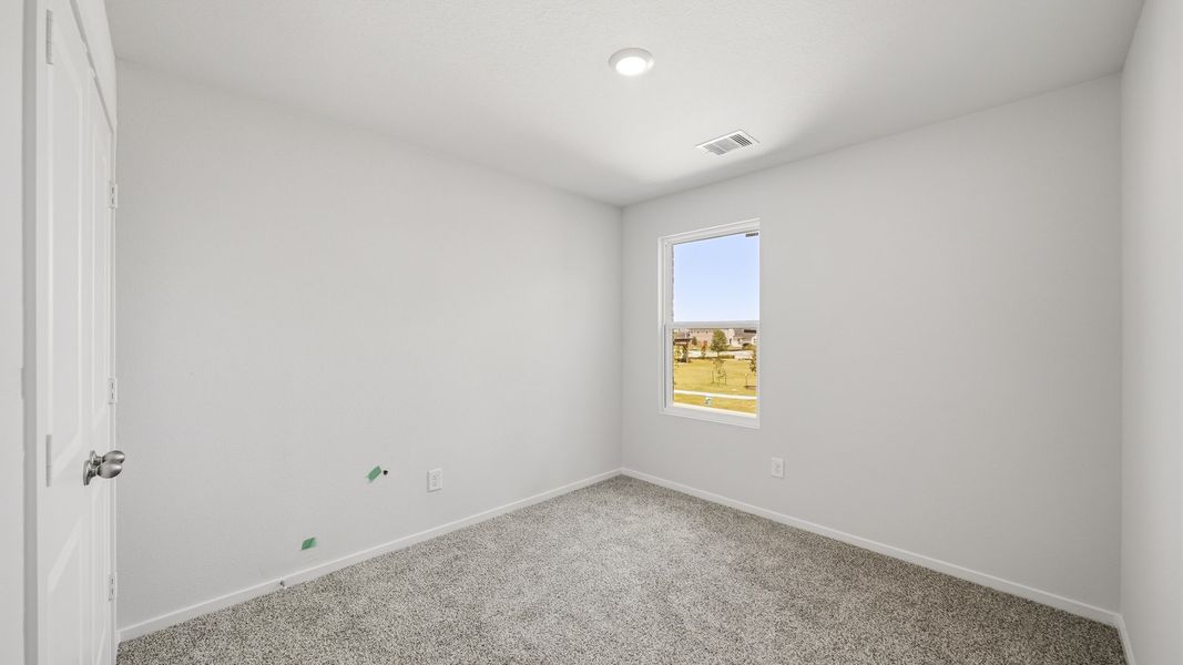Spacious, unfurnished interior of a new home in Sunterra Lakes, Brookshire (Image 19). Spacious, unfurnished interior of a new home in Sunterra Lakes, Brookshire (Image 19).
